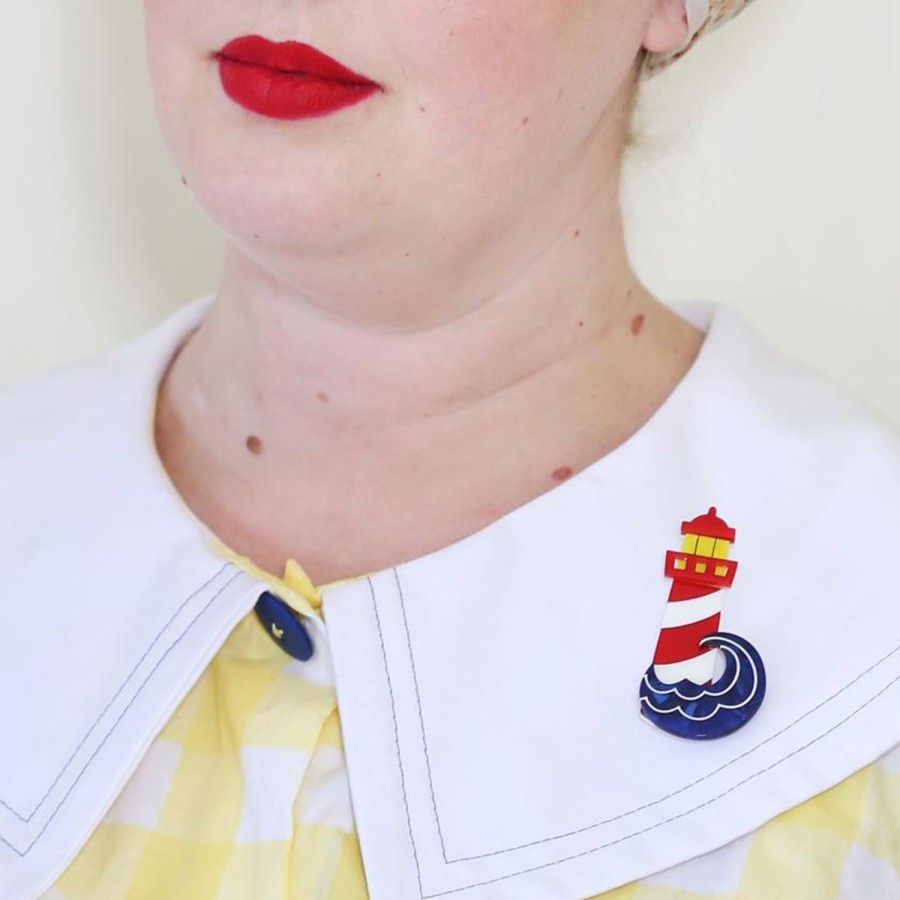 Erstwilder Brooches | Round The Twist Brooch